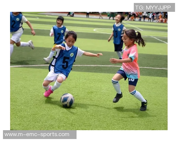 足球宝贝音乐精选MP3下载让你在赛场外也能感受激情与活力